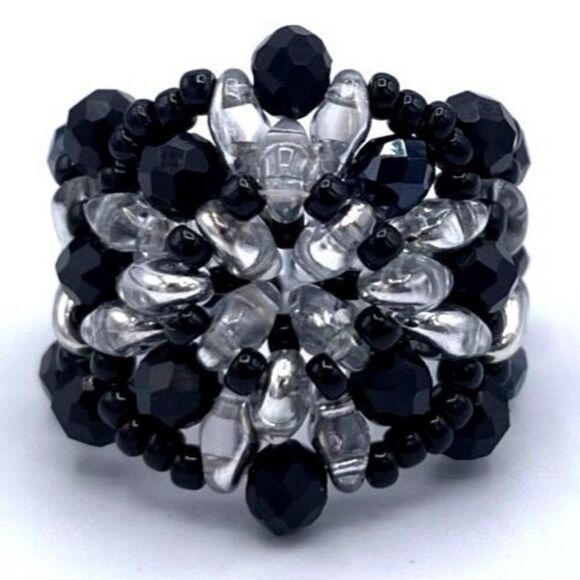 Labrador Silver with Black and Onyx Crystal Beaded Statement Ring Size 6 - Picture 1 of 8